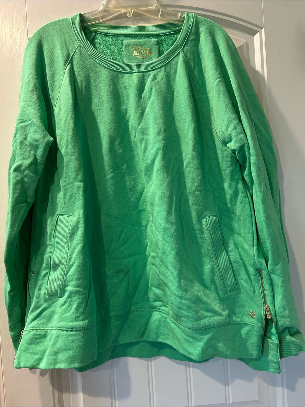 Lilly Pulitzer Luxotic Kelly green sweatshirt with pockets